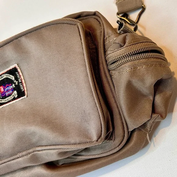 Vintage Retro Action Bags Tan Hiking Water Resistant - Picture 2 of 8